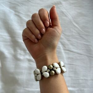 Vintage White and Gold Flower Bracelet